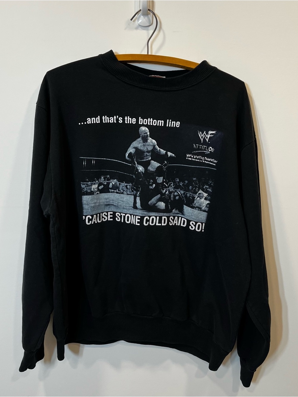Vintage 'Stone Cold' 1998 Black Graphic Crewneck Sweatshirt (L)